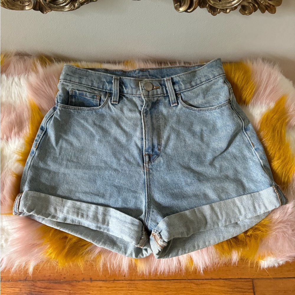 BDG Urban Outfitters High Rise Mom-Jean light wash denim shorts